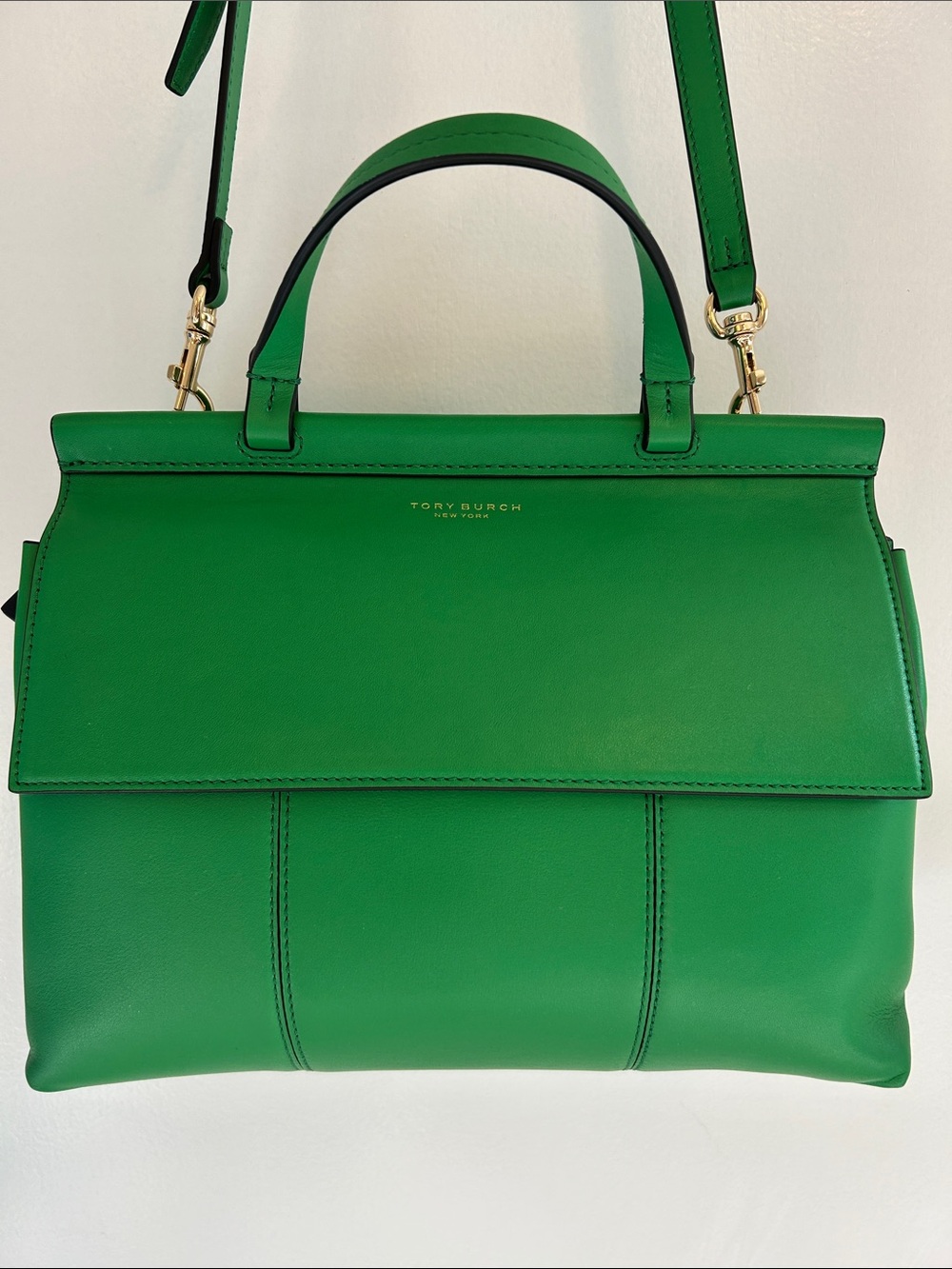 Tory Burch Top handle 2 way Satchel Two Tone Kelly Green/Navy Interior